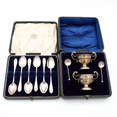 Lot 210 - A cased pair of Edwardian silver open salts...