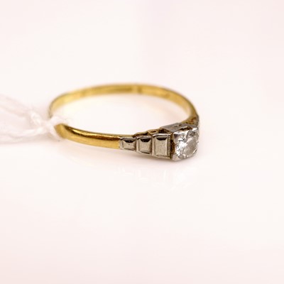 Lot 269 - An 18ct gold diamond solitaire ring, the old...