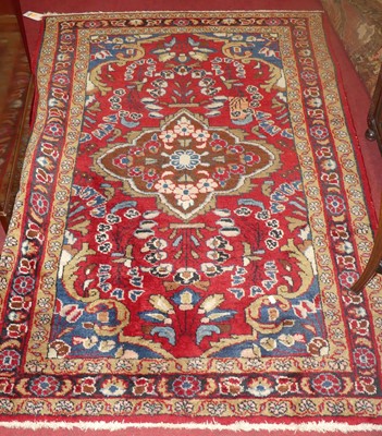 Lot 732 - A Persian woollen Hamadan rug, having a...
