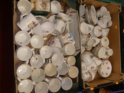 Lot 138 - A collection of teawares, to include Royal...