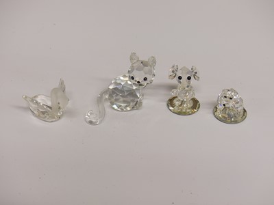 Lot 149 - A collection of crystal model animals,...