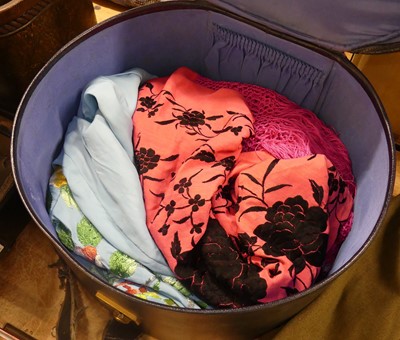 Lot 123 - A 20th century simulated leather hat box,...