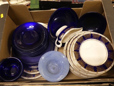 Lot 130 - A collection of ceramics and glass, to include...