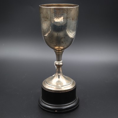 Lot 212 - A George V silver trophy cup, with engraved...