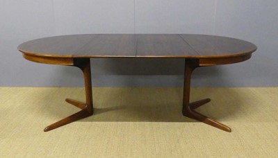 Lot 678 - A 1960s Danish palissandre extending dining...