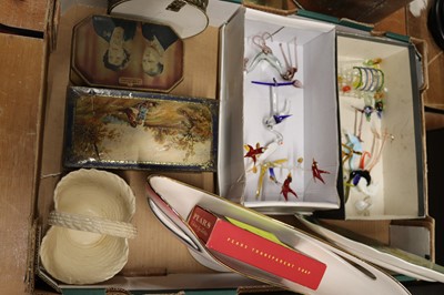 Lot 106 - A collection of ceramics and glass, to include...