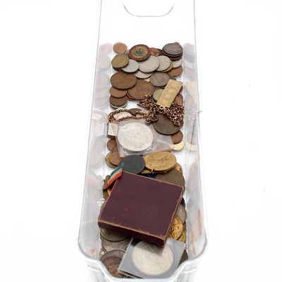 Lot 153 - A collection of British coins, to include a...