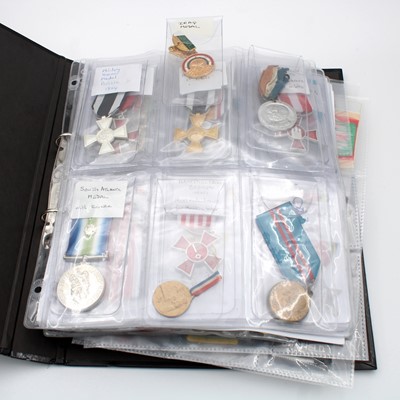 Lot 180 - A collection of reproduction medals, to...