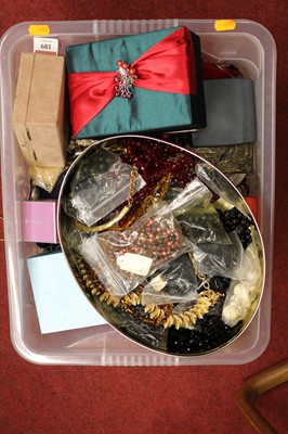 Lot 189 - A collection of costume jewellery, to include...